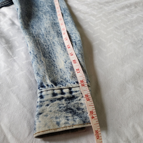 Rolling Paper Acid Wash Y2K Distressed Denim Jean Jacket Womens Size Small - Picture 5 of 7